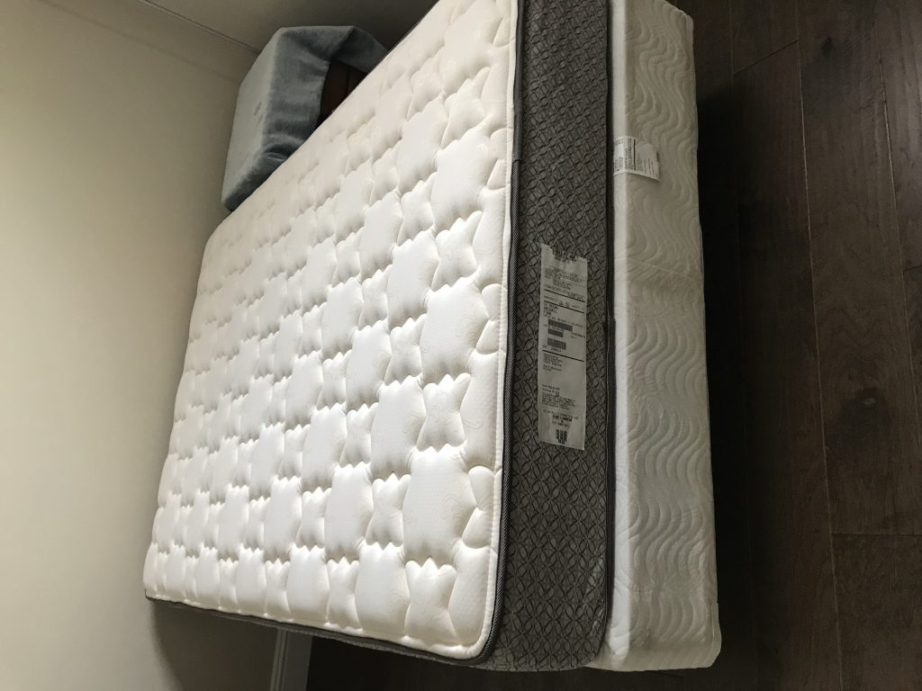 Full size Bed mattress 200 or best price Connecting people in San